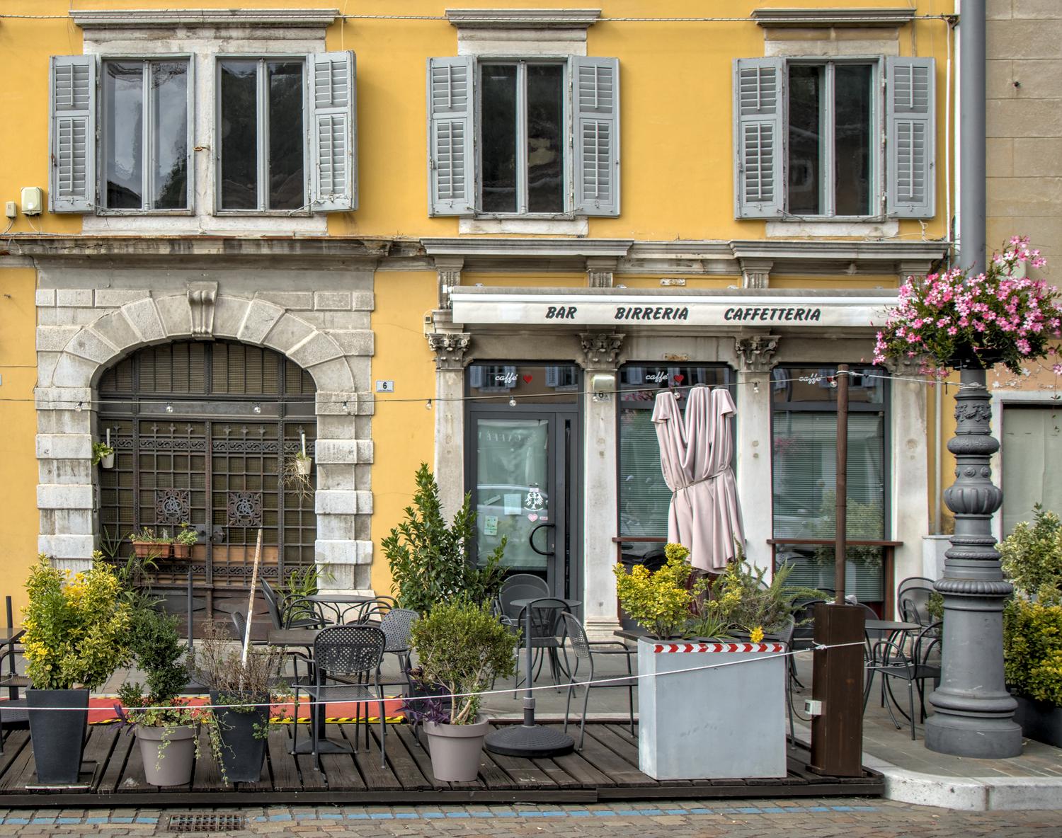 italian cafe