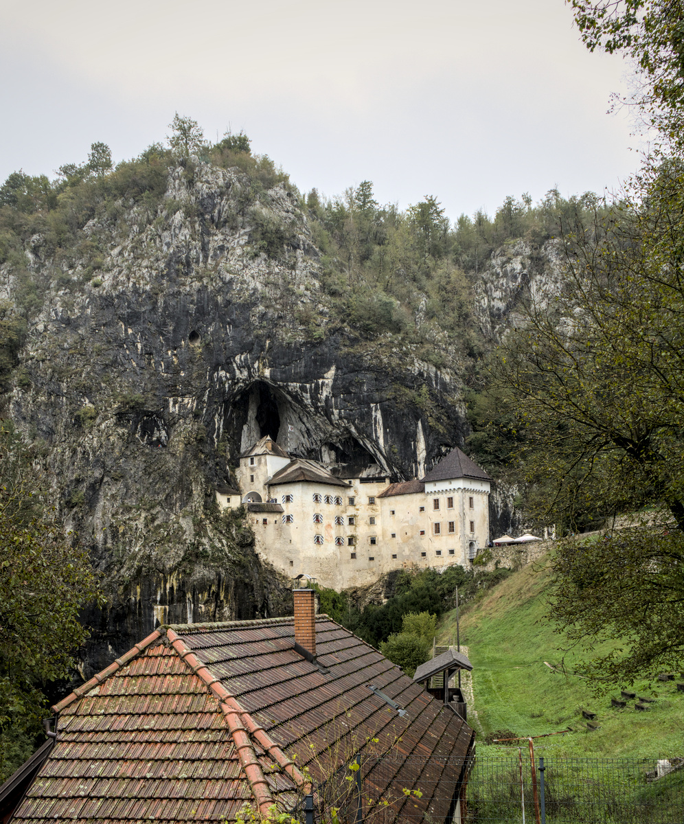 postonja castle